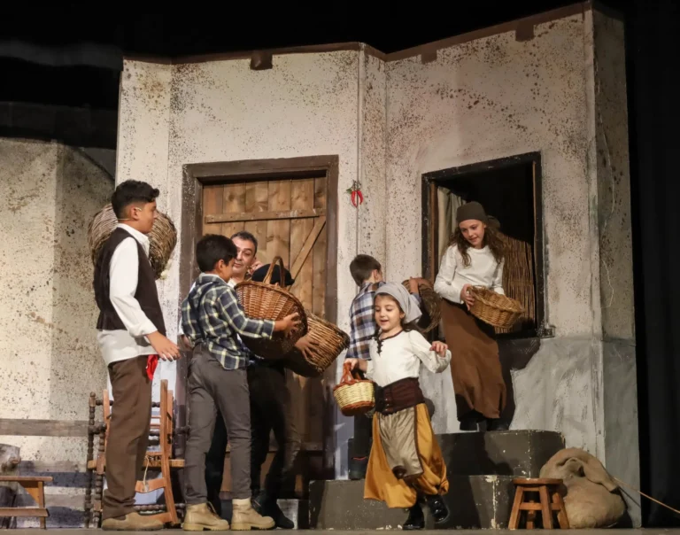 Annata ricca, massaru cuntentu, Compagnia Teatrale Jonica: foto di scena