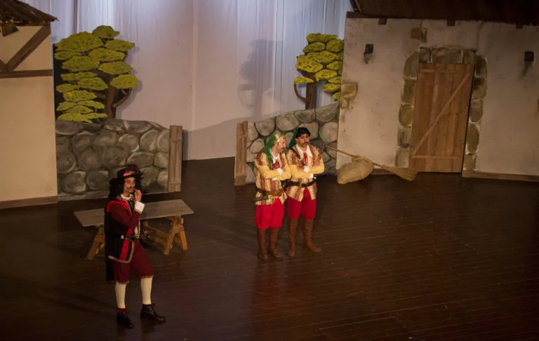 I promessi sposi, Compagnia Teatrale Jonica: foto di scena