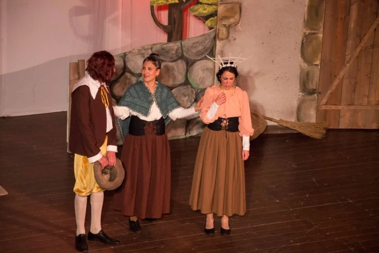 I promessi sposi, Compagnia Teatrale Jonica: foto di scena