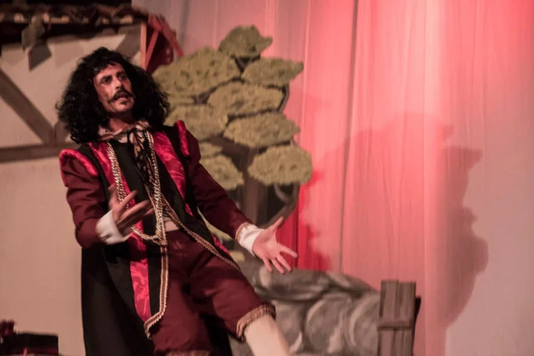 I promessi sposi, Compagnia Teatrale Jonica: foto di scena