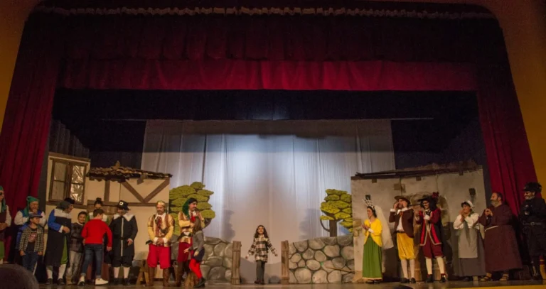 I promessi sposi, Compagnia Teatrale Jonica: foto di scena
