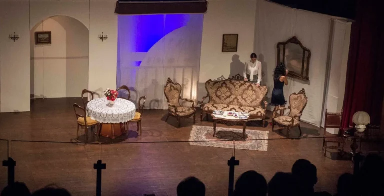 La governante, Compagnia Teatrale Jonica: foto di scena