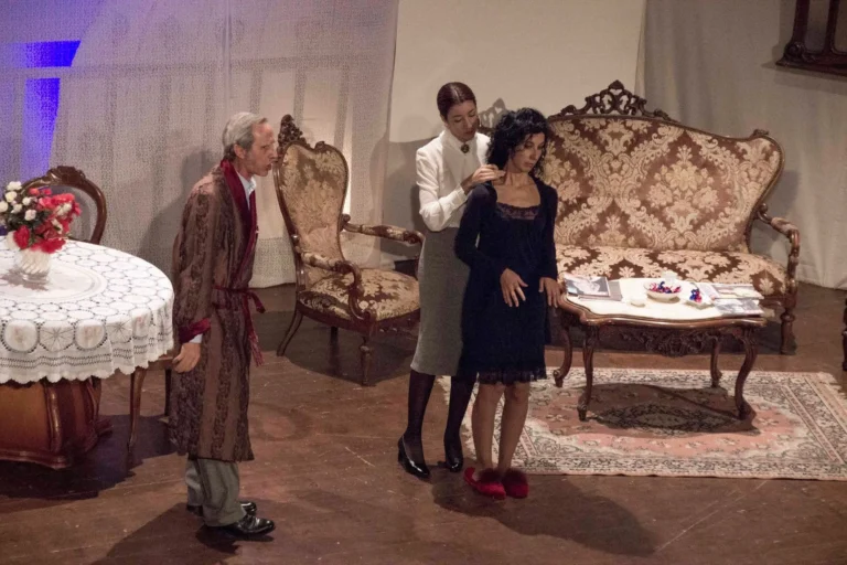 La governante, Compagnia Teatrale Jonica: foto di scena