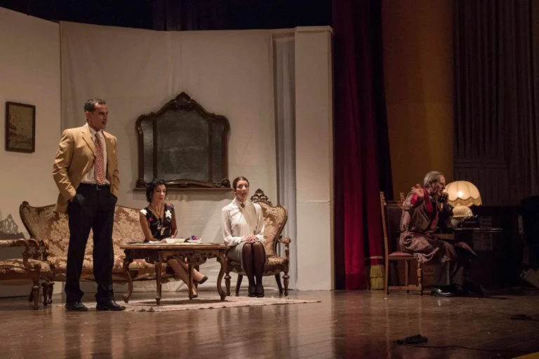 La governante, Compagnia Teatrale Jonica: foto di scena