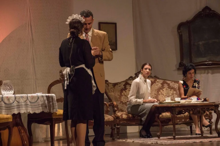 La governante, Compagnia Teatrale Jonica: foto di scena