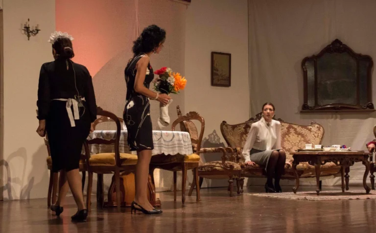 La governante, Compagnia Teatrale Jonica: foto di scena