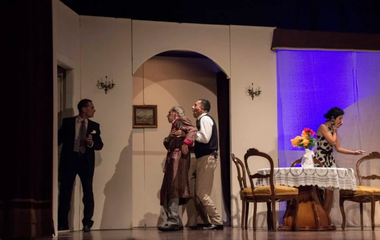 La governante, Compagnia Teatrale Jonica: foto di scena