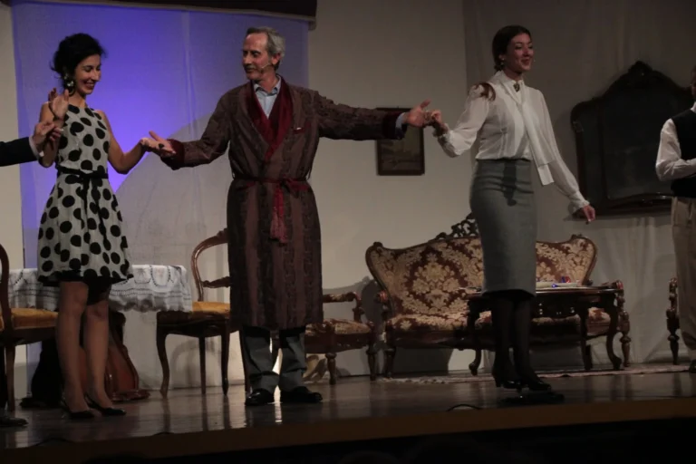 La governante, Compagnia Teatrale Jonica: foto di scena