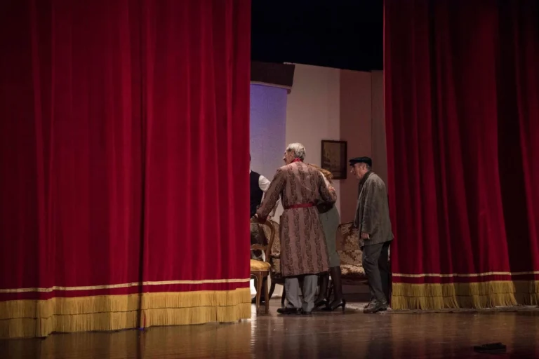 La governante, Compagnia Teatrale Jonica: foto di scena