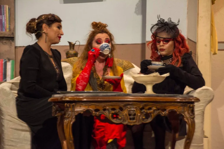 Spirito allegro, Compagnia Teatrale Jonica: foto di scena