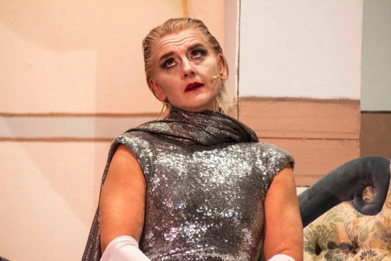 Spirito allegro, Compagnia Teatrale Jonica: foto di scena