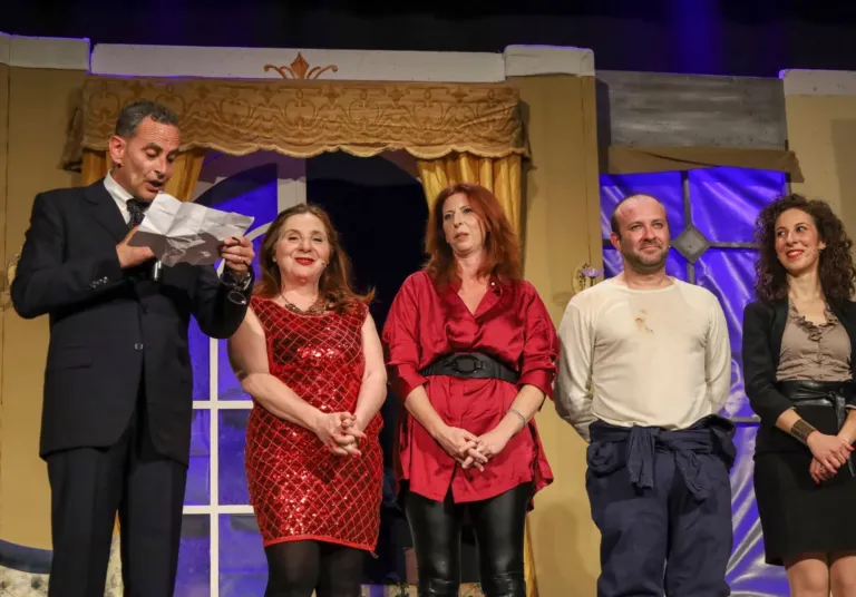 Ho affittato un maggiordomo, Compagnia Teatrale Jonica: foto di scena