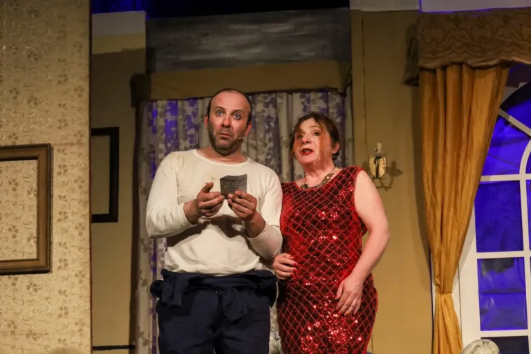 Ho affittato un maggiordomo, Compagnia Teatrale Jonica: foto di scena