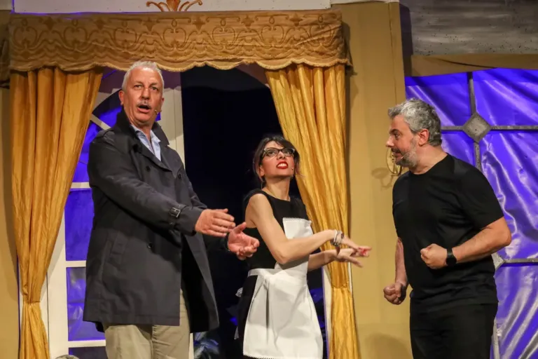 Ho affittato un maggiordomo, Compagnia Teatrale Jonica: foto di scena