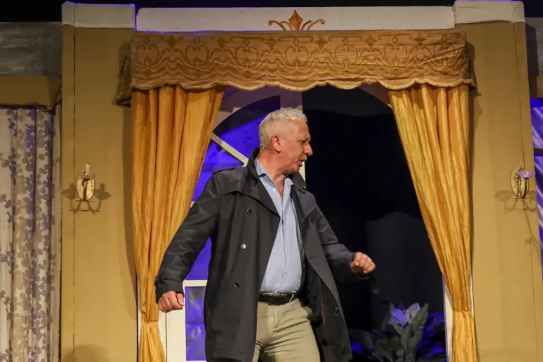Ho affittato un maggiordomo, Compagnia Teatrale Jonica: foto di scena