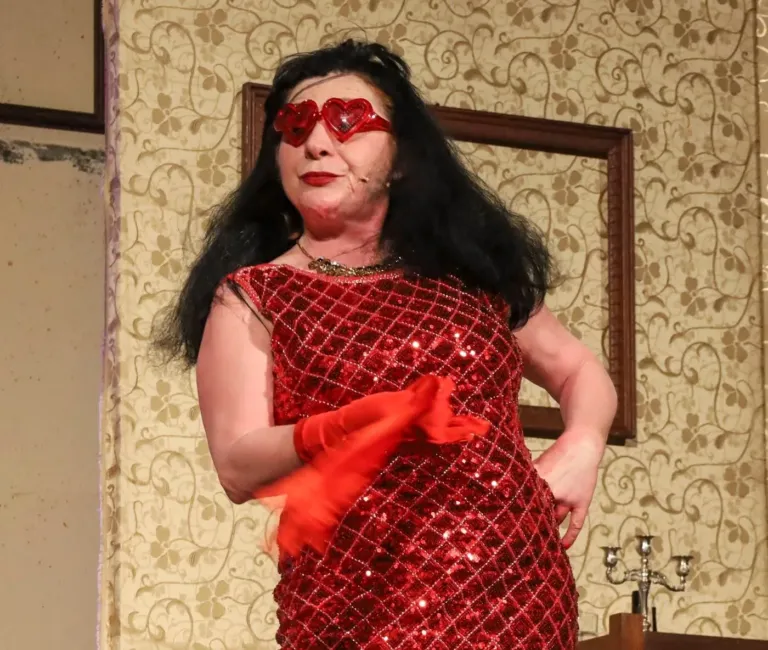 Ho affittato un maggiordomo, Compagnia Teatrale Jonica: foto di scena