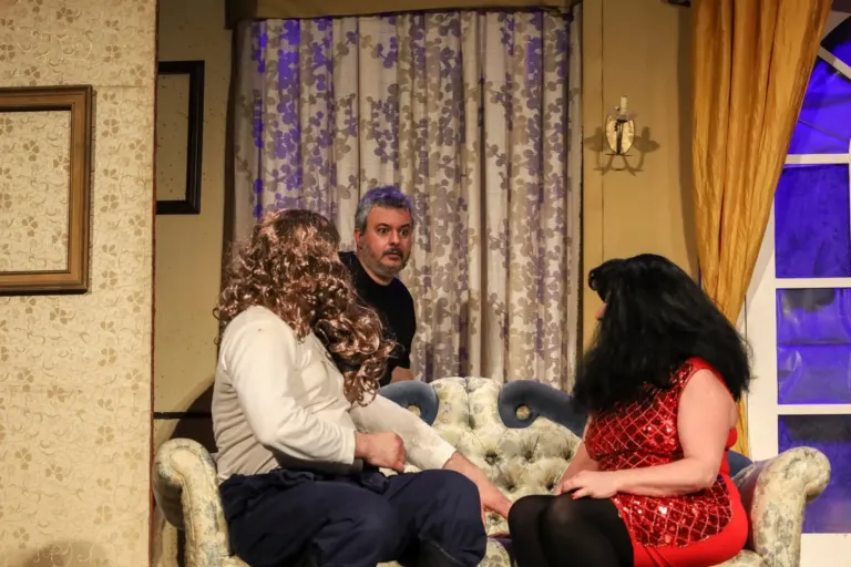 Ho affittato un maggiordomo, Compagnia Teatrale Jonica: foto di scena