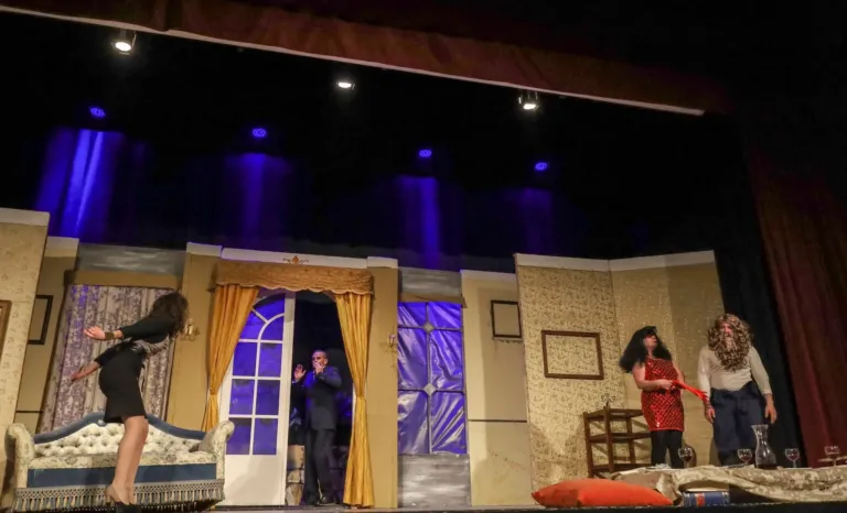 Ho affittato un maggiordomo, Compagnia Teatrale Jonica: foto di scena