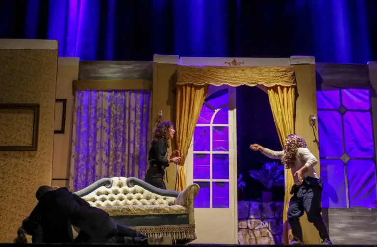 Ho affittato un maggiordomo, Compagnia Teatrale Jonica: foto di scena