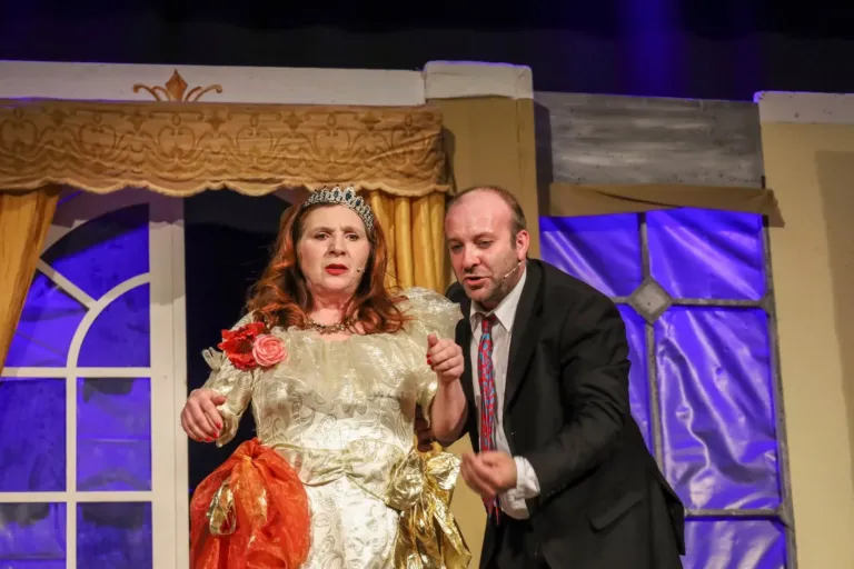 Ho affittato un maggiordomo, Compagnia Teatrale Jonica: foto di scena