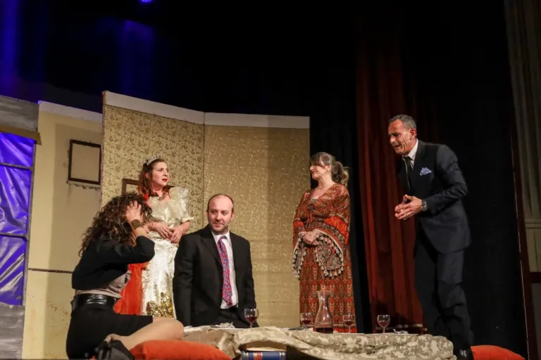 Ho affittato un maggiordomo, Compagnia Teatrale Jonica: foto di scena