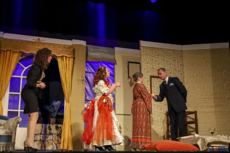 Ho affittato un maggiordomo, Compagnia Teatrale Jonica: foto di scena