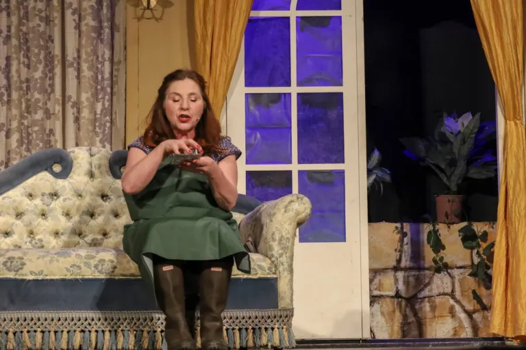 Ho affittato un maggiordomo, Compagnia Teatrale Jonica: foto di scena