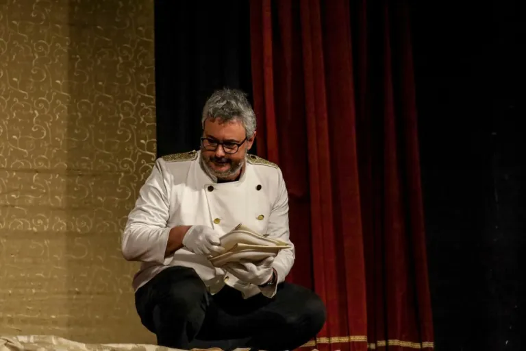 Ho affittato un maggiordomo, Compagnia Teatrale Jonica: foto di scena