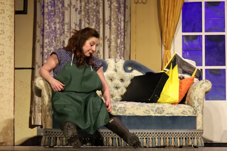 Ho affittato un maggiordomo, Compagnia Teatrale Jonica: foto di scena