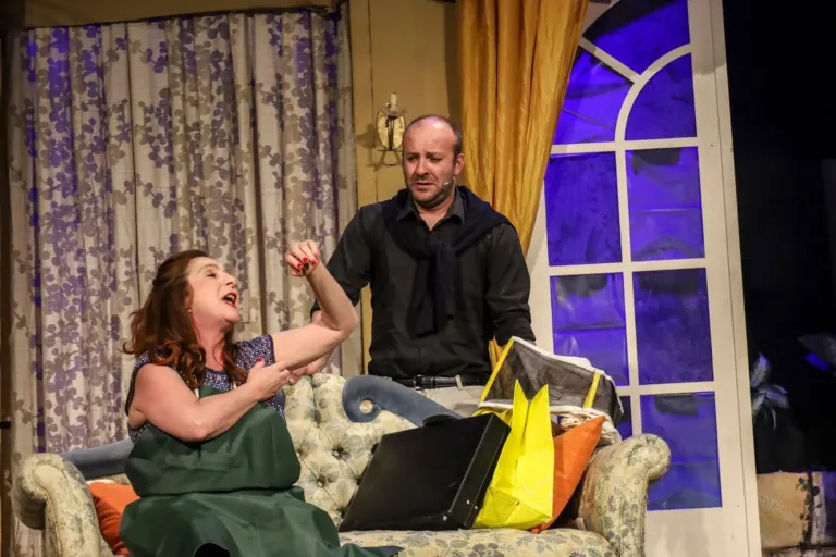 Ho affittato un maggiordomo, Compagnia Teatrale Jonica: foto di scena
