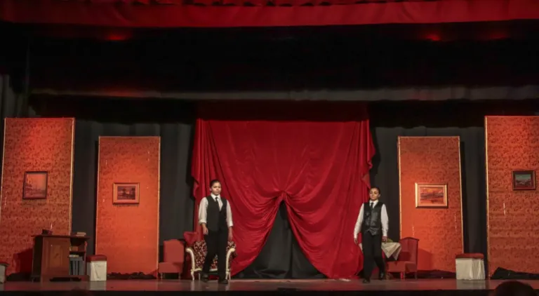 L'ispettore, Compagnia Teatrale Jonica: foto di scena