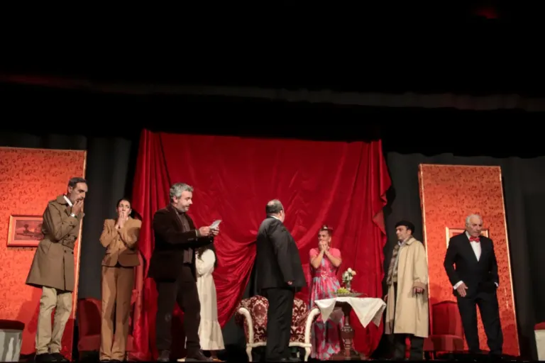 L'ispettore, Compagnia Teatrale Jonica: foto di scena