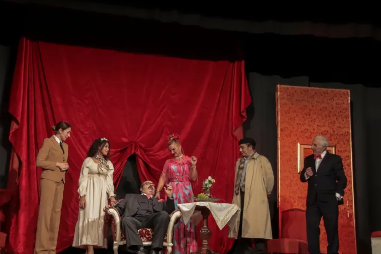 L'ispettore, Compagnia Teatrale Jonica: foto di scena