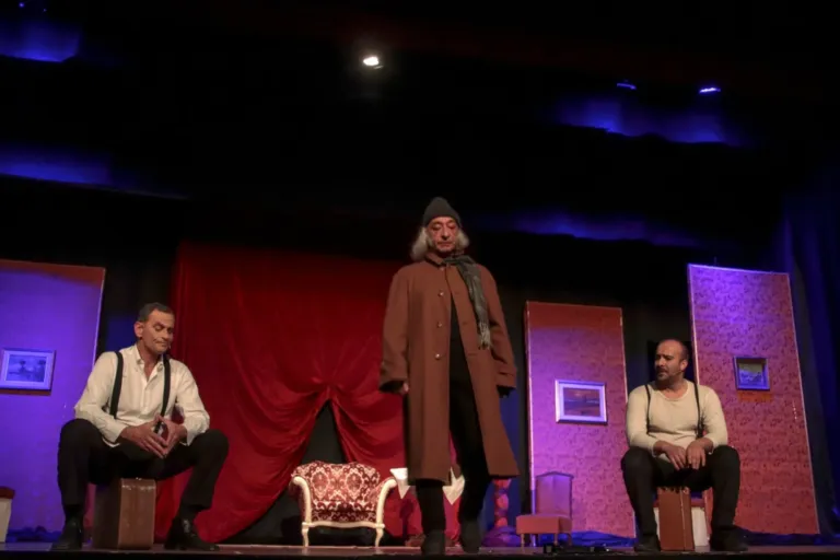 L'ispettore, Compagnia Teatrale Jonica: foto di scena