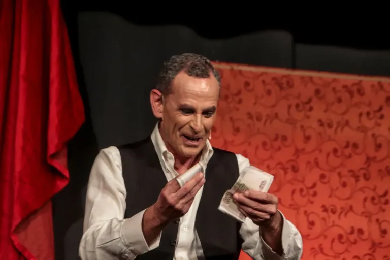 L'ispettore, Compagnia Teatrale Jonica: foto di scena