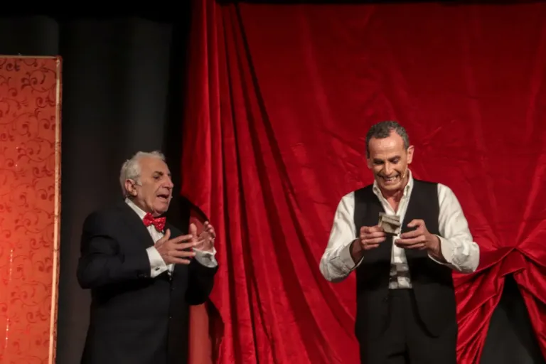 L'ispettore, Compagnia Teatrale Jonica: foto di scena