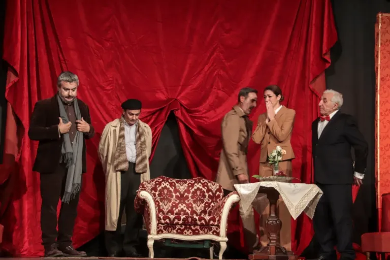 L'ispettore, Compagnia Teatrale Jonica: foto di scena