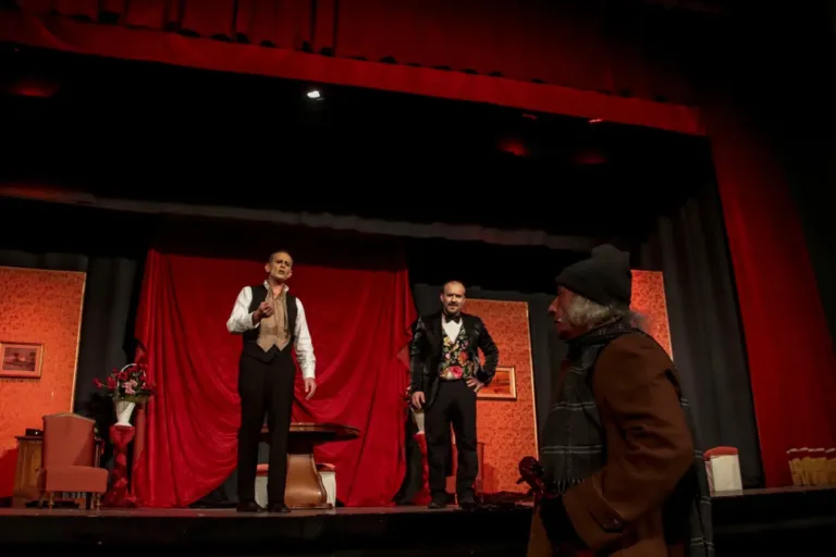L'ispettore, Compagnia Teatrale Jonica: foto di scena