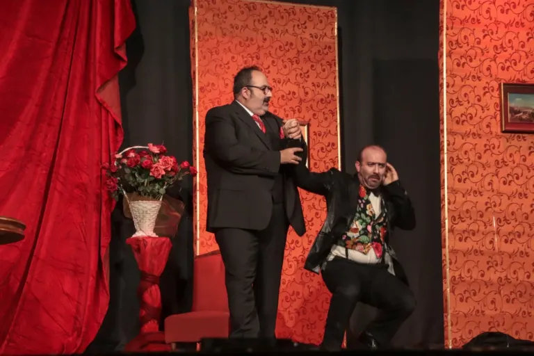 L'ispettore, Compagnia Teatrale Jonica: foto di scena