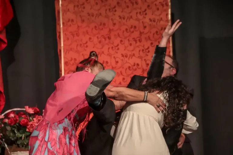 L'ispettore, Compagnia Teatrale Jonica: foto di scena
