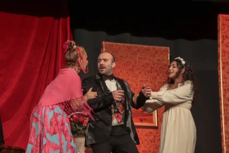 L'ispettore, Compagnia Teatrale Jonica: foto di scena