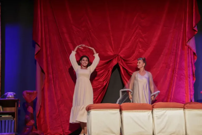L'ispettore, Compagnia Teatrale Jonica: foto di scena