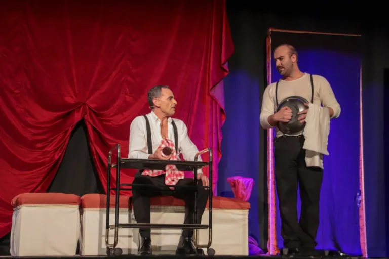 L'ispettore, Compagnia Teatrale Jonica: foto di scena