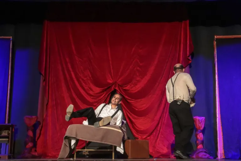 L'ispettore, Compagnia Teatrale Jonica: foto di scena