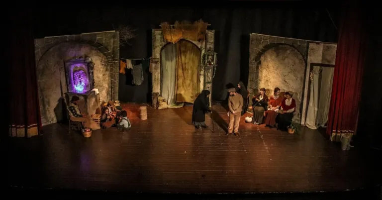 Lumie di Sicilia, Compagnia Teatrale Jonica: foto di scena
