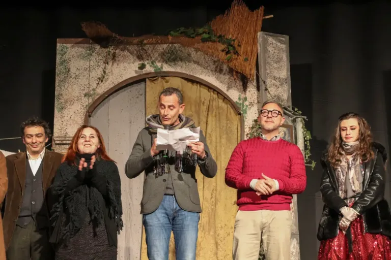 Lumie di Sicilia, Compagnia Teatrale Jonica: foto di scena