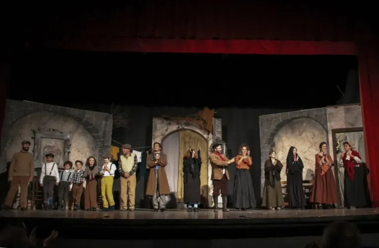 Lumie di Sicilia, Compagnia Teatrale Jonica: foto di scena