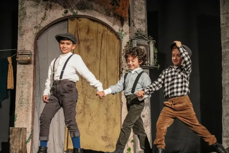 Lumie di Sicilia, Compagnia Teatrale Jonica: foto di scena