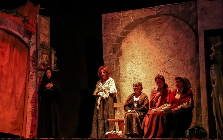 Lumie di Sicilia, Compagnia Teatrale Jonica: foto di scena