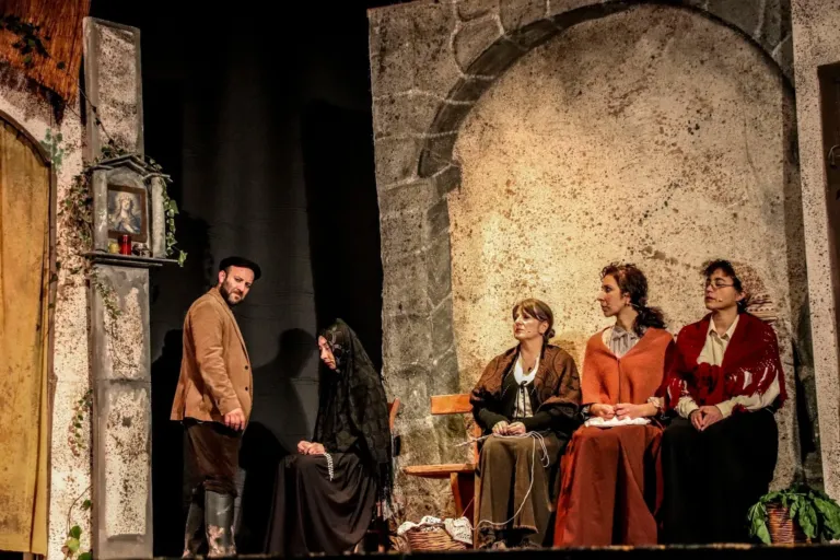 Lumie di Sicilia, Compagnia Teatrale Jonica: foto di scena
